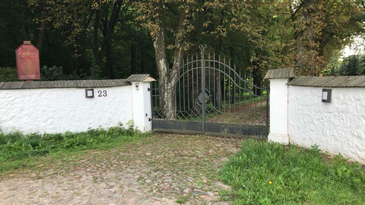 Dwor Woskrzenice Hotel Biała Podlaska Kültér fotó